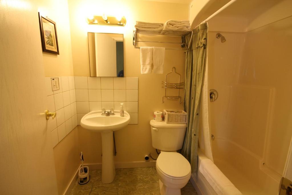 Villa Maria Country Inn Acheson Ngoại thất bức ảnh