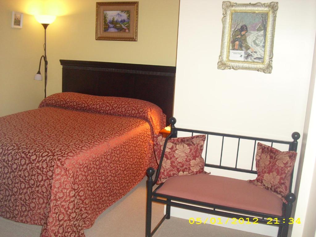 Villa Maria Country Inn Acheson Phòng bức ảnh