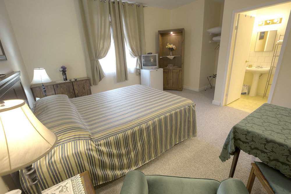 Villa Maria Country Inn Acheson Ngoại thất bức ảnh
